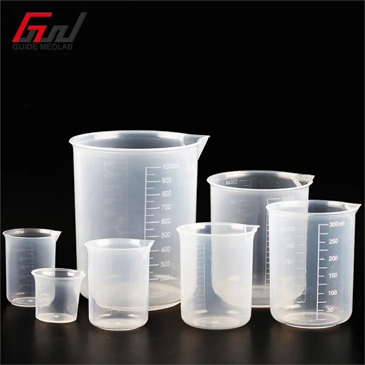 2 graduated plastic beaker 500 ml