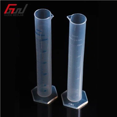 Plastmasas mērcilindrs 250 ml